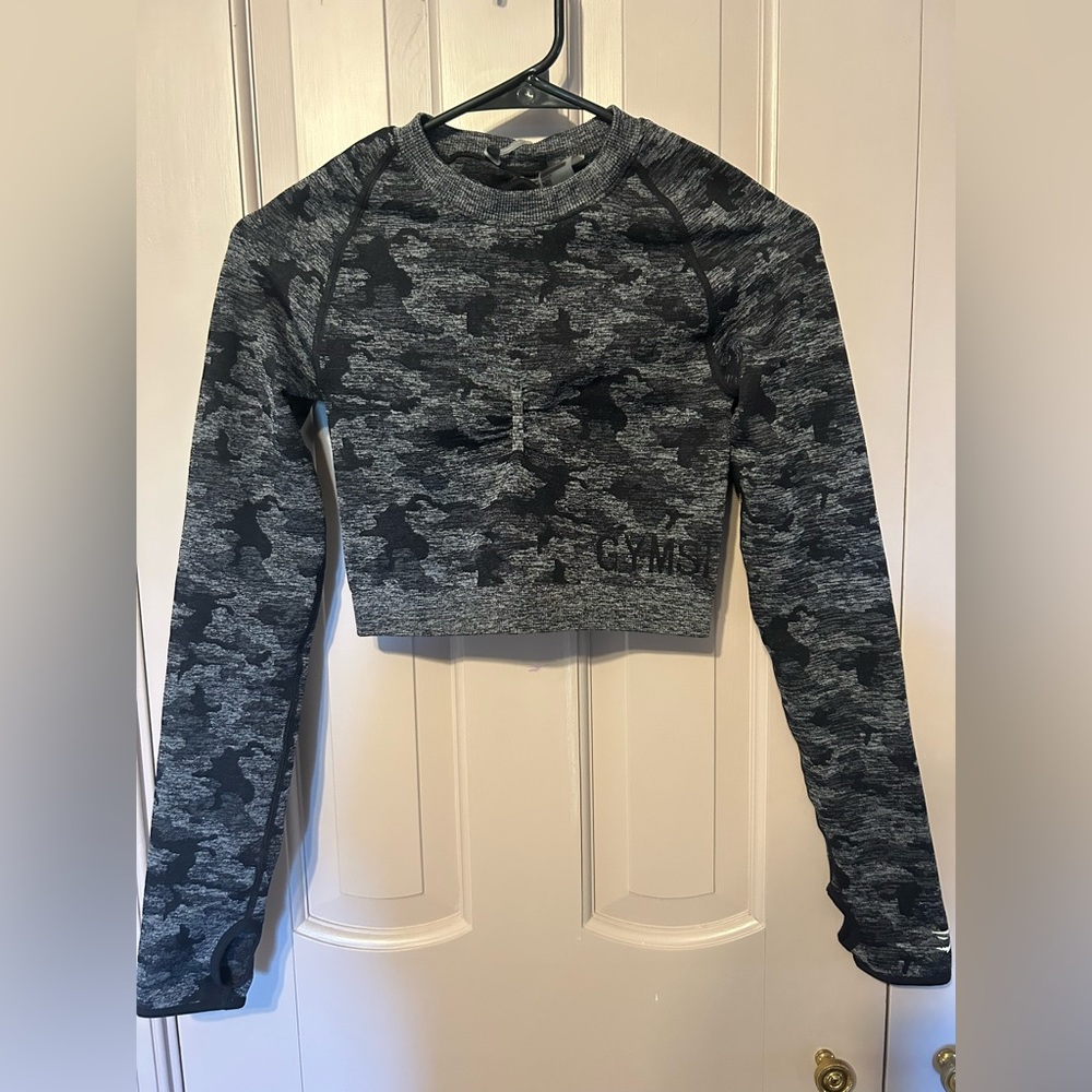 Size small Gymshark cropped long sleeve shirt
